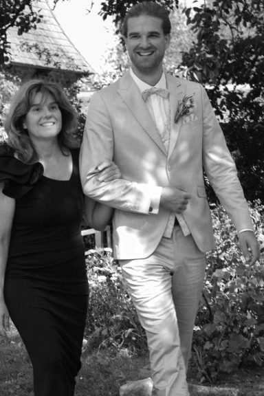 What God has joined together, let no one separate. Trauung und Hochzeit eines jungen sympathischen Paares